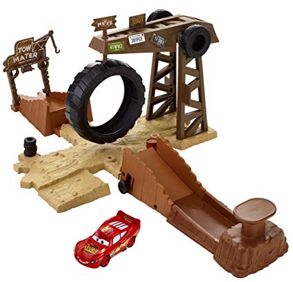 Disney Pixar Cars Smokey's Tractor Challenge Playset – White Christmas